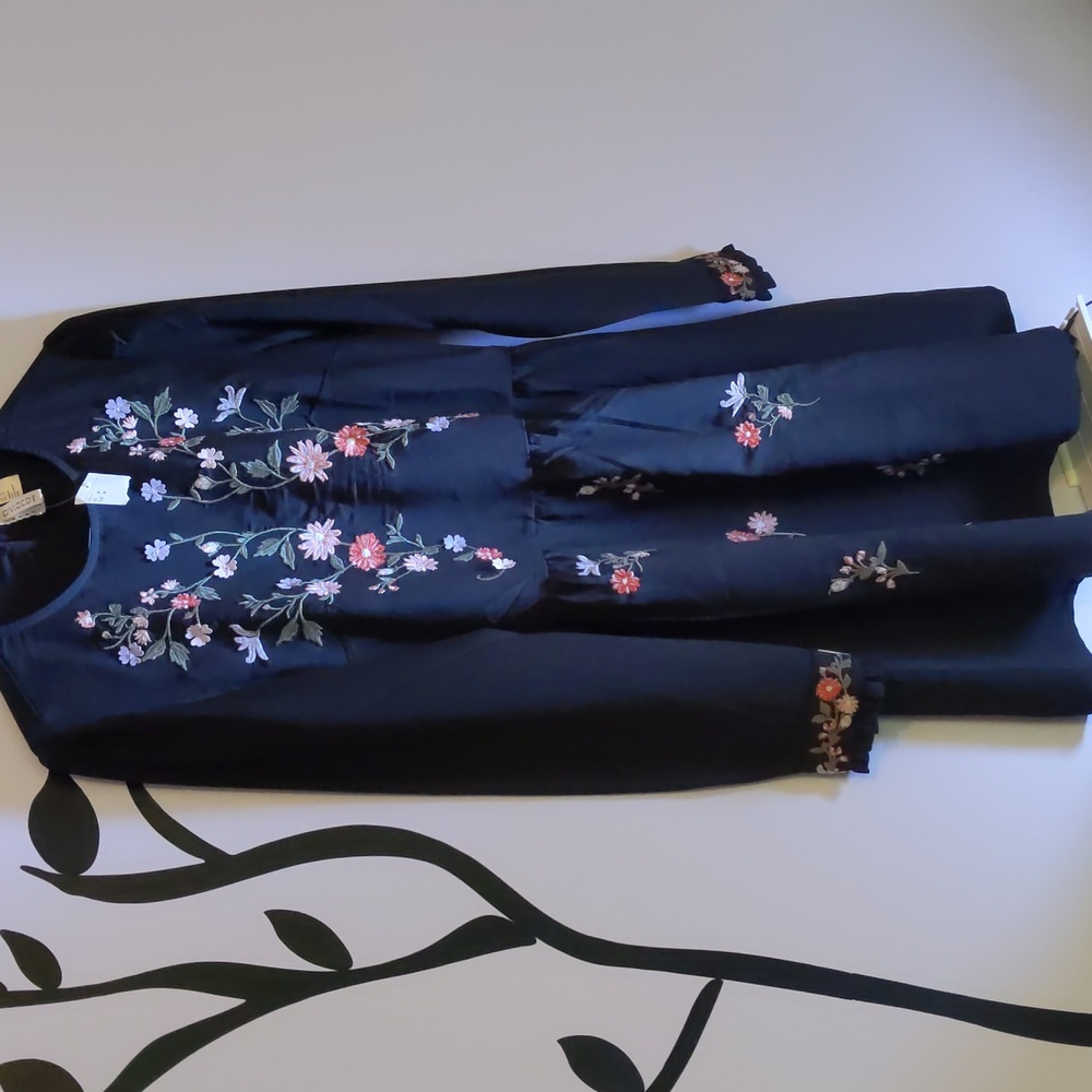 Embroidered H&M Divided Mini M Dress, Floral Loose Baby Doll Shift, Black Midi - Picture 9 of 16